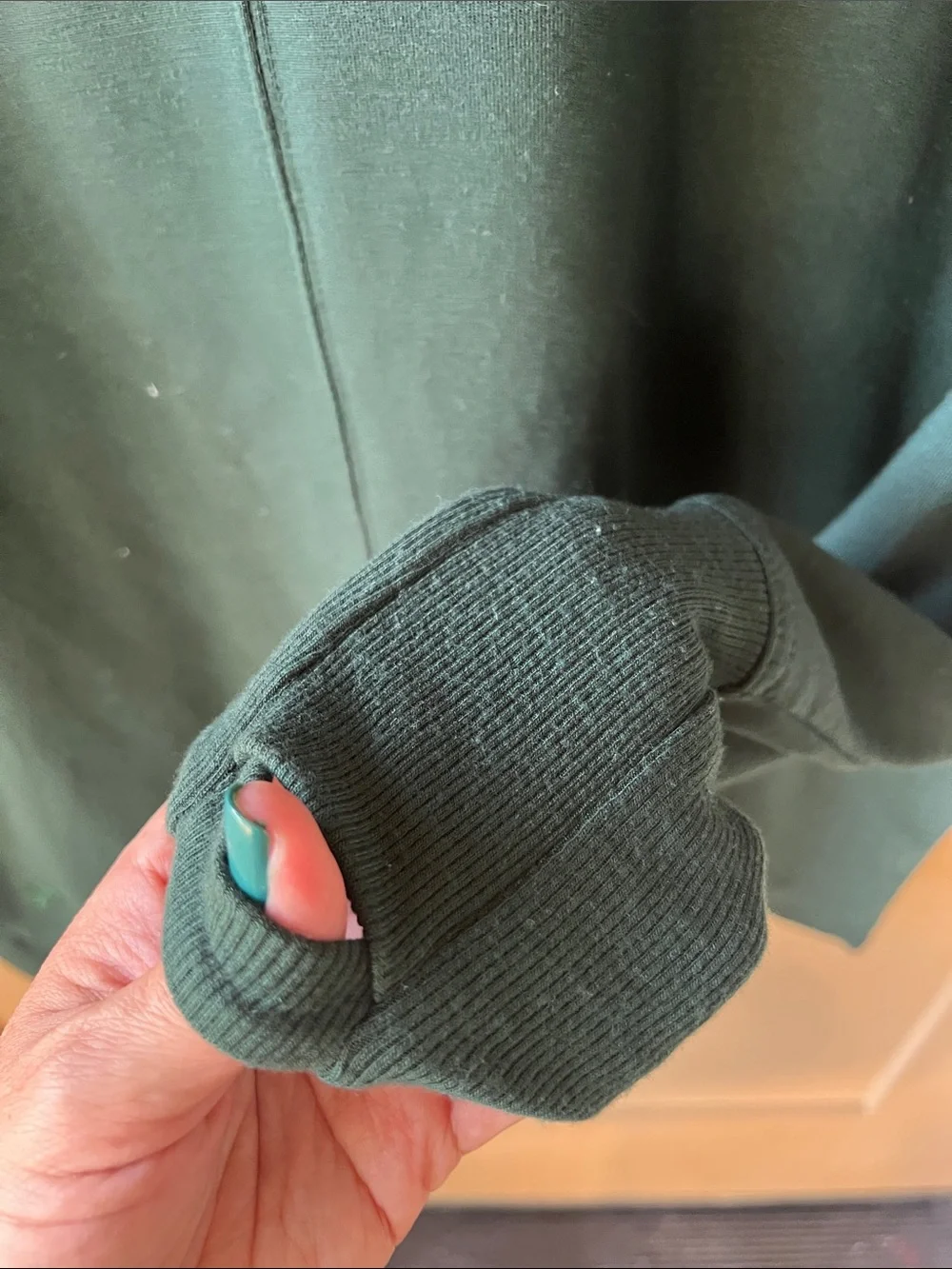 Athleta Sz S Sundown Sweatshirt in Forest Green